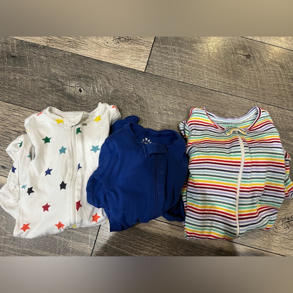 Lot of 3 primary brand zip up sleepers rainbow 18-24 months